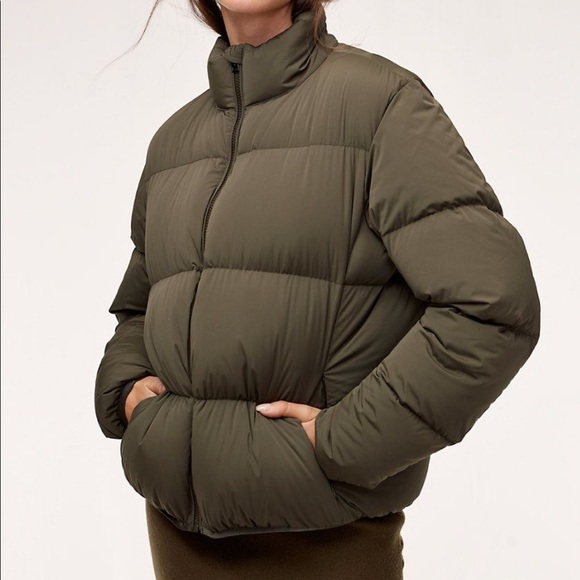 Aritzia Jackets & Blazers - Babaton Green Park City Puffer XS